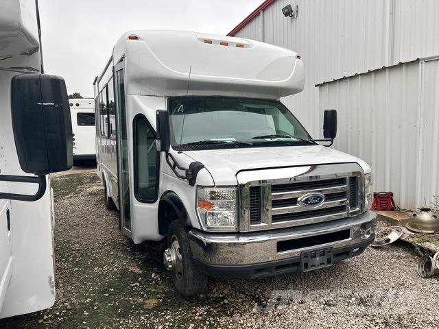 Ford E-350 Minibusy