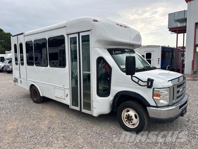 Ford E-350 Minibusy