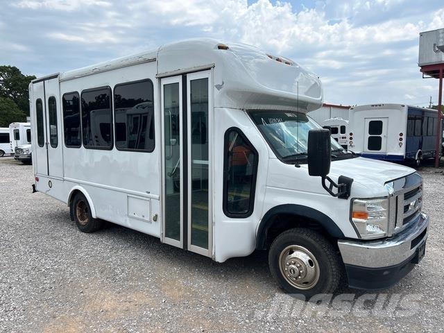 Ford E-350 Minibusy
