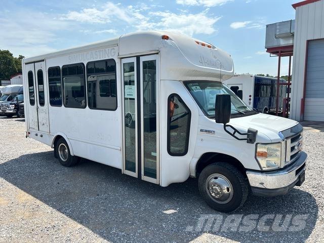Ford E-350 Minibusy