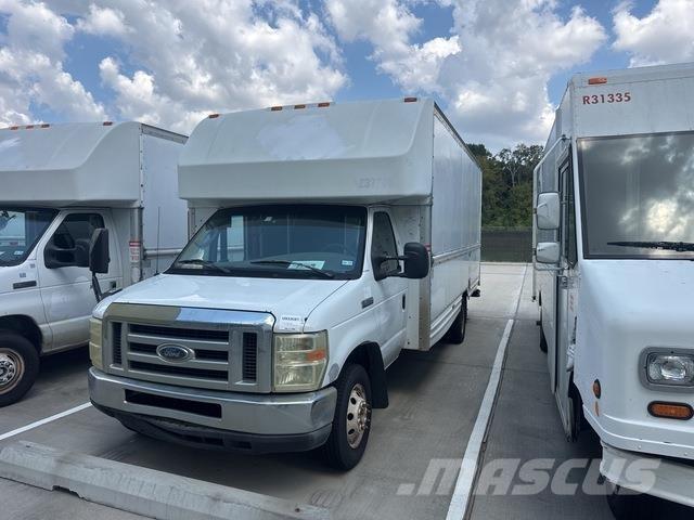 Ford E-350 Skriňová nadstavba