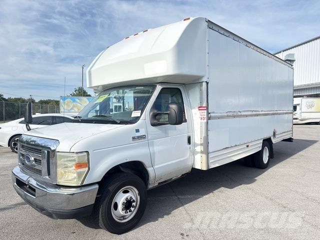 Ford E-350 Skriňová nadstavba