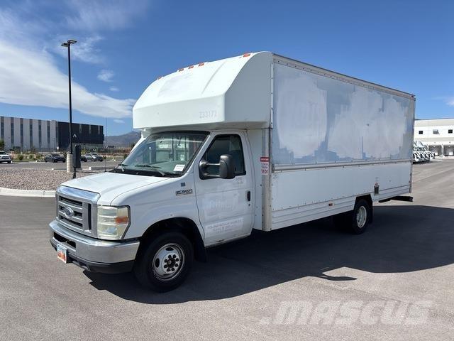 Ford E-350 Skriňová nadstavba