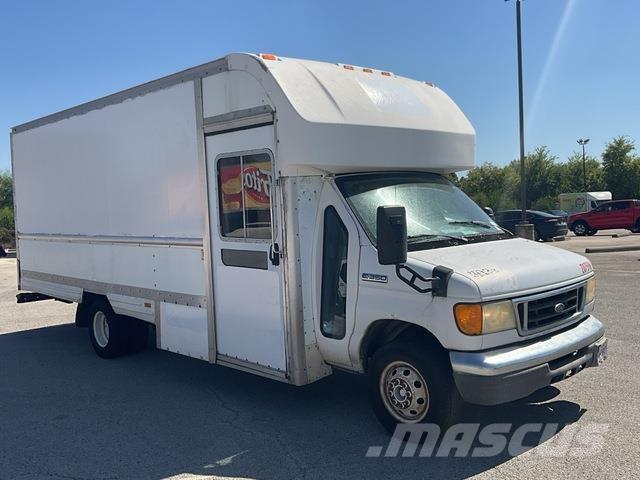 Ford E-350 Skriňová nadstavba