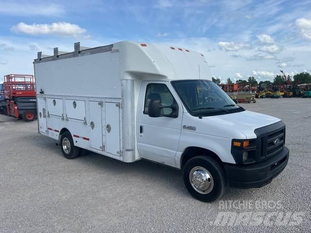 Ford E-450 Nakladacia/sklápacia bočnica