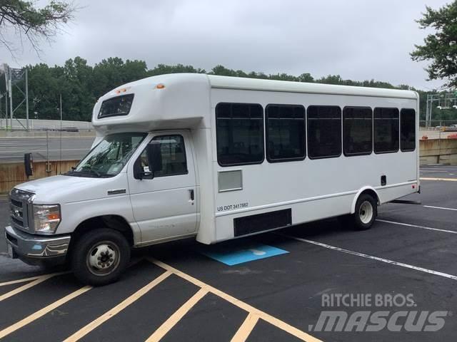 Ford E-450 Minibusy