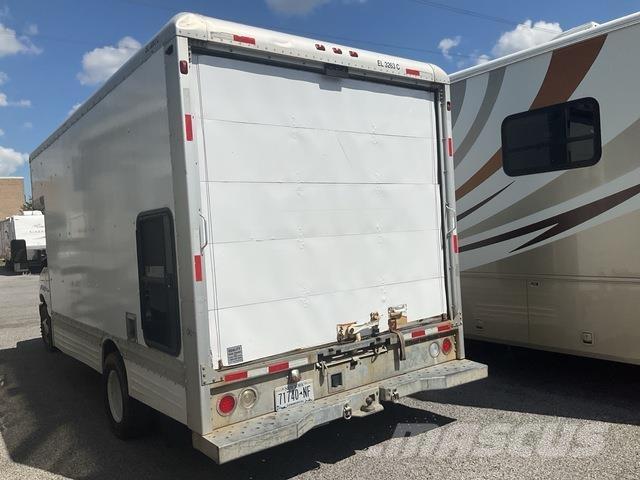 Ford E-450 Skriňová nadstavba