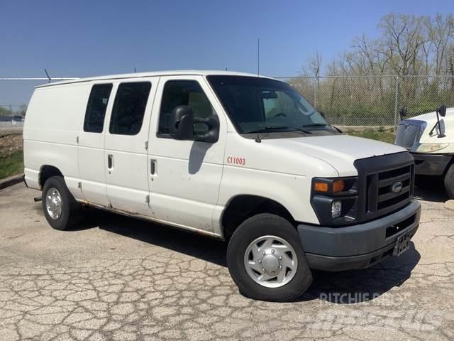 Ford E250 Dodávky