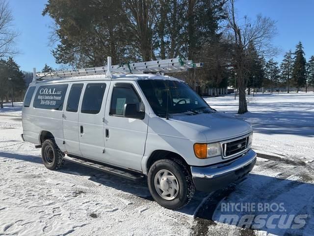 Ford E350 Dodávky