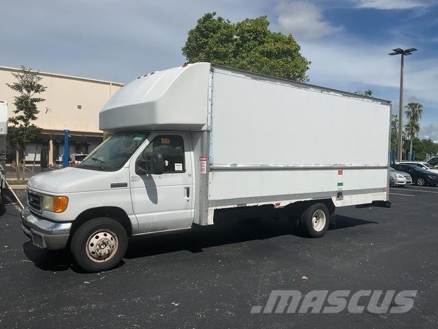 Ford E350 Skriňová nadstavba
