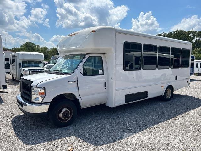 Ford E450 Minibusy