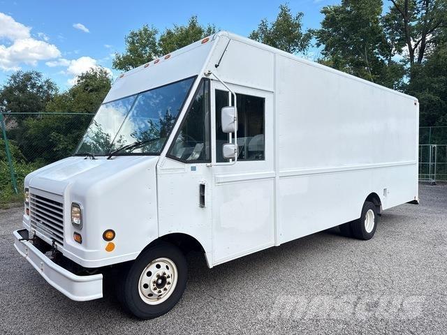 Ford Econoline Skriňová nadstavba