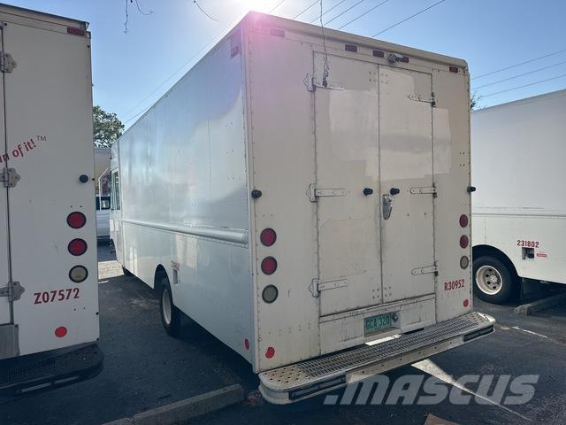 Ford Econoline Skriňová nadstavba