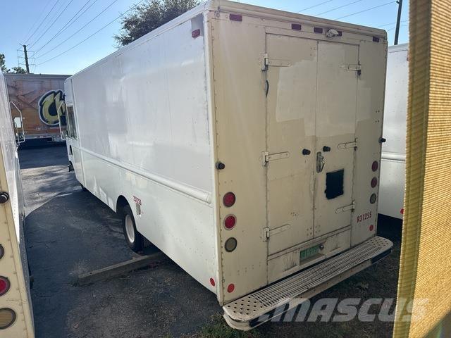 Ford Econoline Skriňová nadstavba