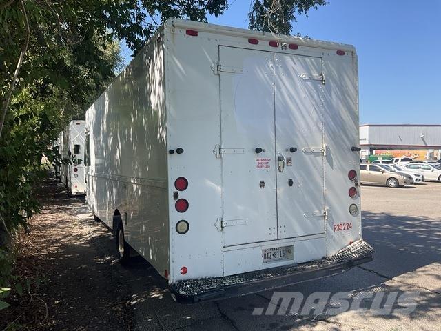 Ford Econoline Skriňová nadstavba