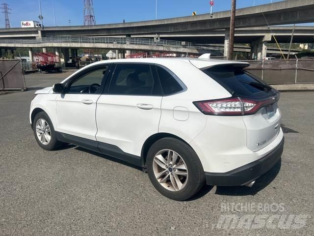 Ford Edge Automobily