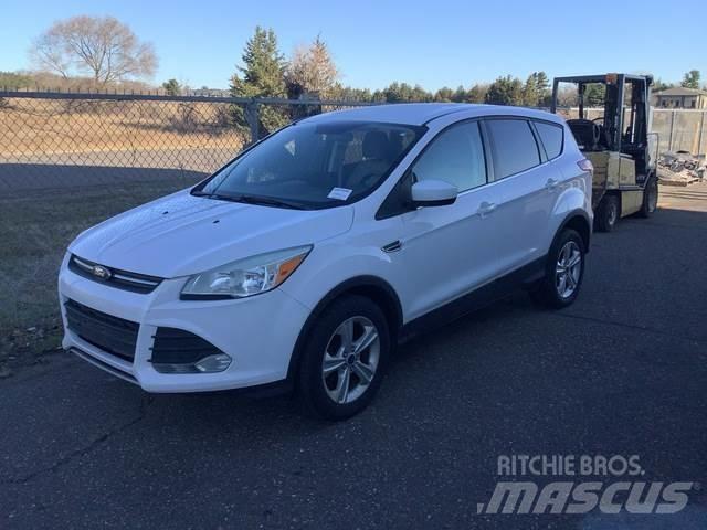 Ford Escape Automobily
