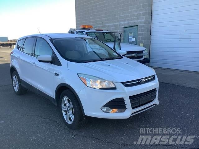 Ford Escape Automobily