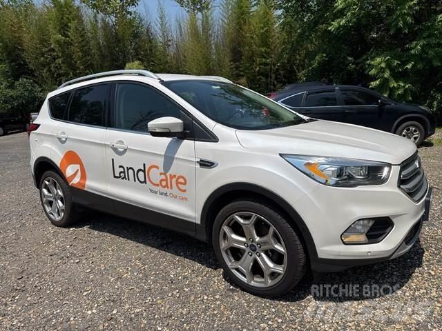 Ford Escape Automobily