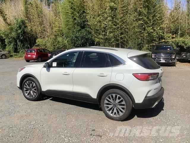 Ford Escape Automobily