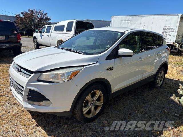 Ford Escape Automobily