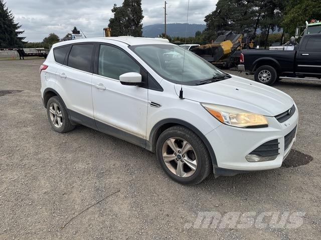 Ford Escape Automobily