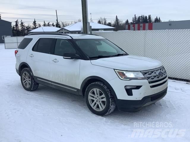 Ford Explorer Automobily