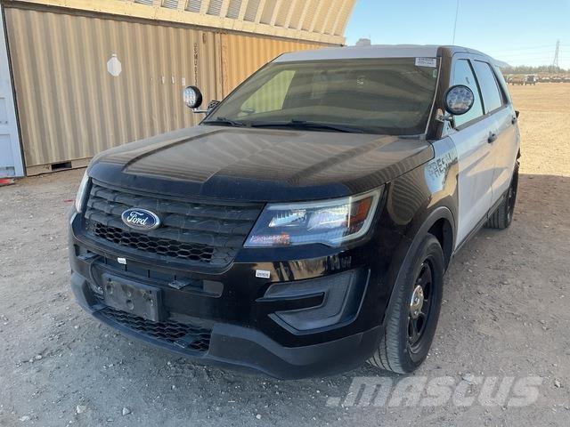 Ford Explorer Automobily
