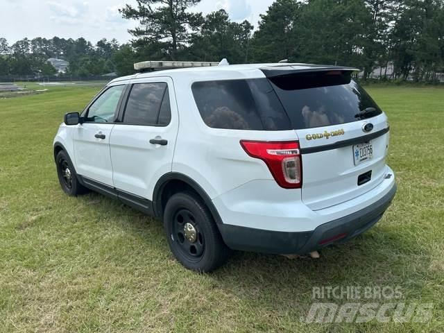 Ford Explorer Automobily
