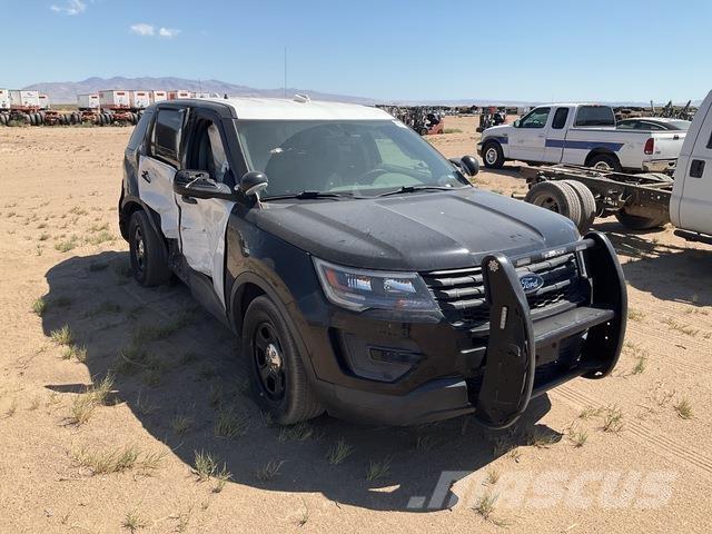 Ford Explorer Automobily