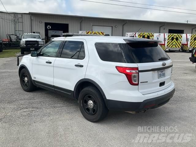 Ford Explorer Automobily