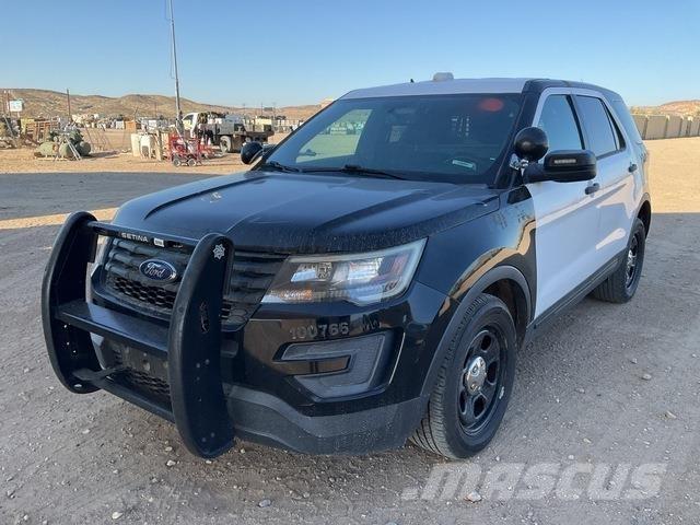 Ford Explorer Automobily