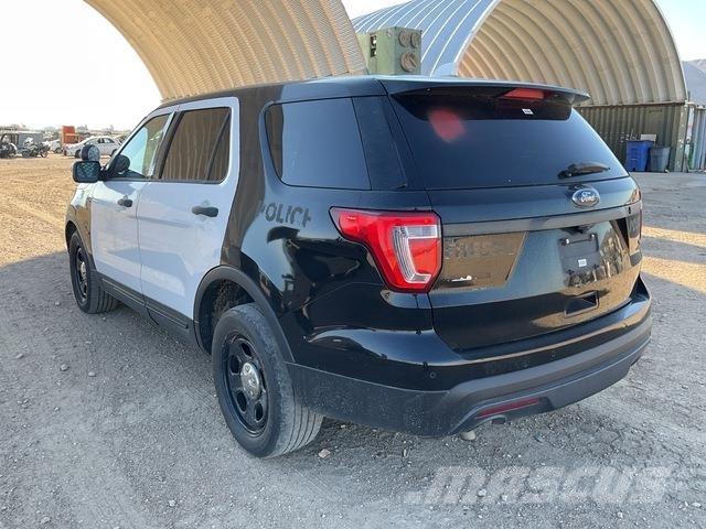 Ford Explorer Automobily
