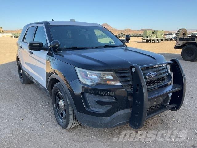 Ford Explorer Automobily