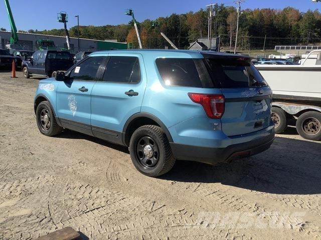 Ford Explorer Automobily