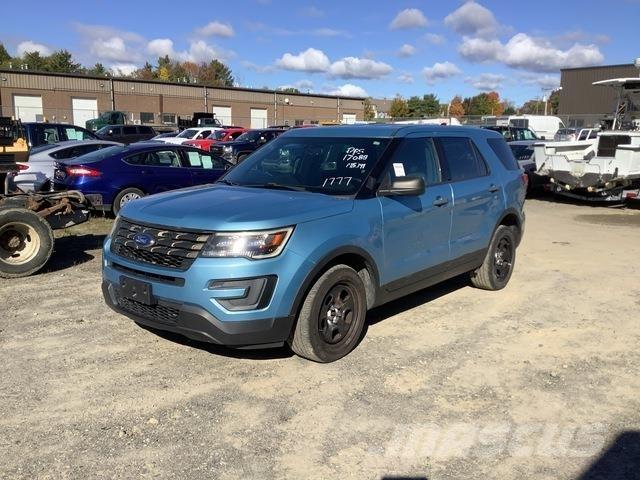 Ford Explorer Automobily