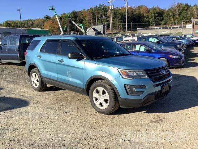 Ford Explorer Automobily