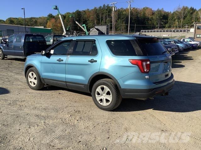 Ford Explorer Automobily