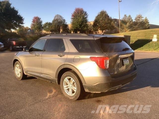 Ford Explorer Automobily
