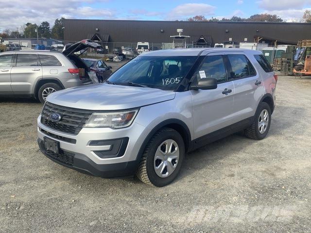 Ford Explorer Automobily