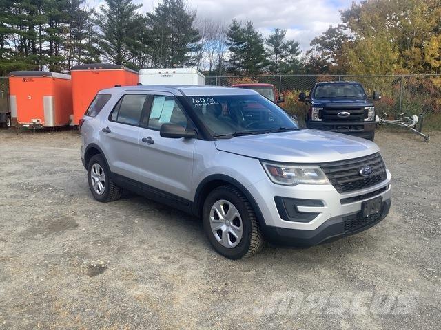 Ford Explorer Automobily