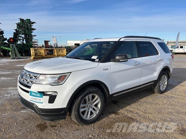 Ford Explorer Automobily