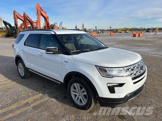 Ford Explorer Automobily
