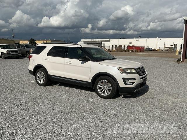 Ford Explorer Automobily