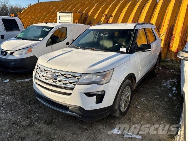 Ford Explorer Automobily