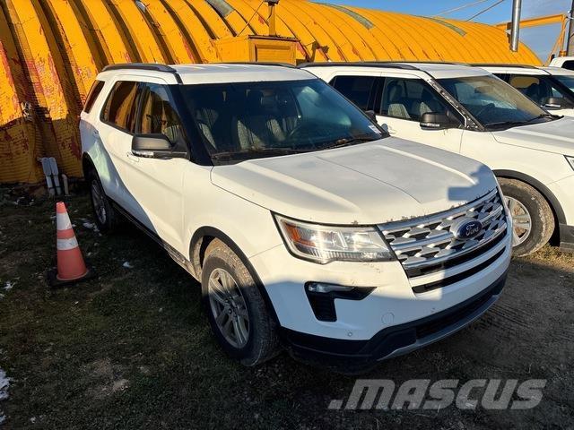 Ford Explorer Automobily