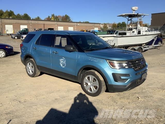 Ford Explorer Automobily
