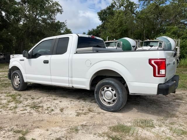 Ford F-150 XL Iné