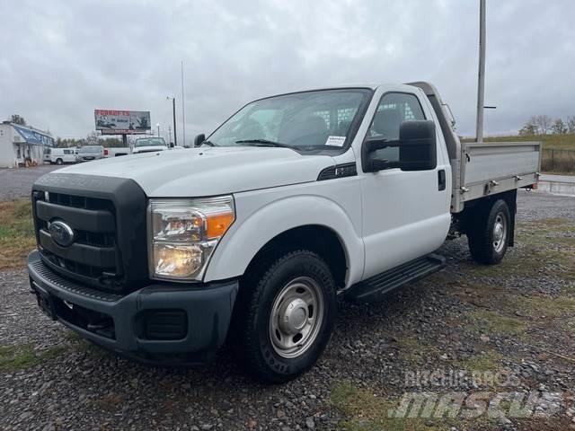 Ford F-250 Plošinové nákladné automobily/nákladné automobily so sklápacími bočnicami