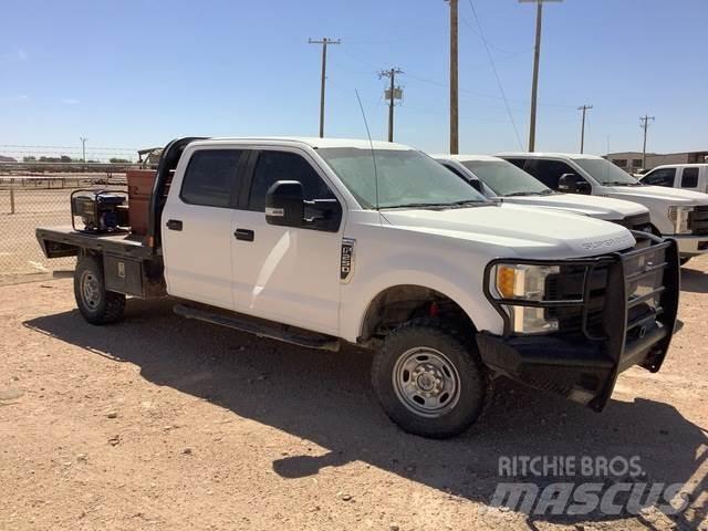 Ford F-250 Plošinové nákladné automobily/nákladné automobily so sklápacími bočnicami